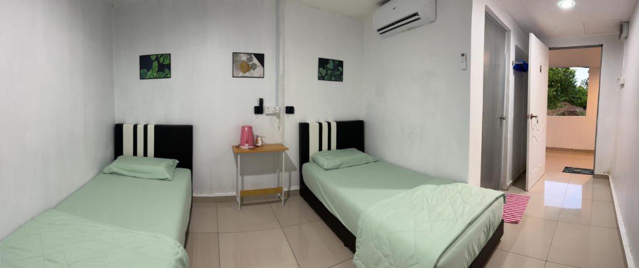 Sungai Endau Bilik Homestay 쿠알라 롬핀 외부 사진